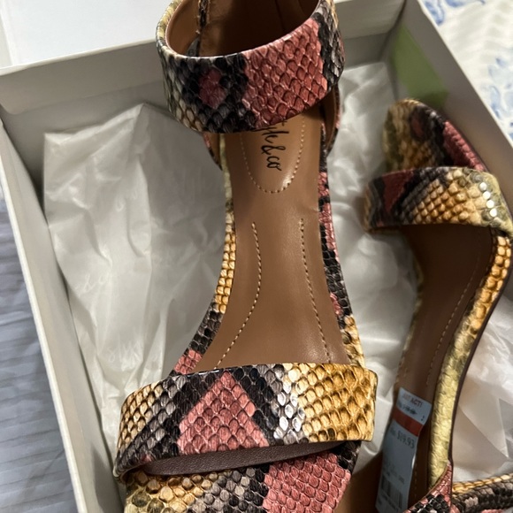 Style & Co snakeskin heels - Picture 2 of 4